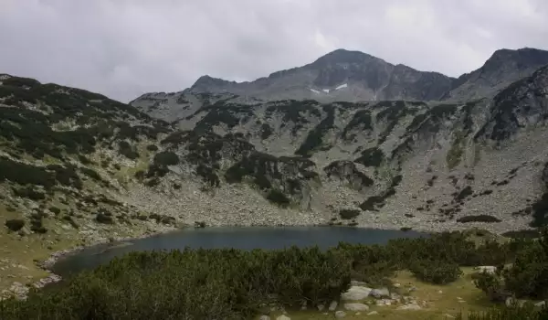 Изглед към Муратово Езеро